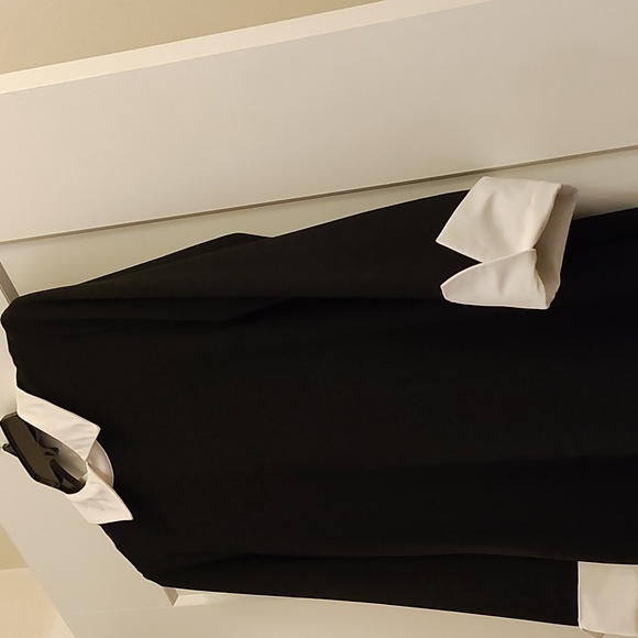 Black & White sweater Dress just add pearls and a red shoe and you'll be styling - Picture 4 of 10